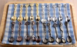 5Pcs/lot Vintage Royal Spoon 4 Colours Carved Small Coffee Spoon Mini Dessert Spoons For Snacks Kitchen Flatware Cutlery