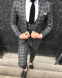 Black White Check Classy Wedding Tuxedos Slim Fit Groom Suits Custom Made Groomsmen Prom Party Suits (Jacket+Pants+Vest) Groom Father Suit