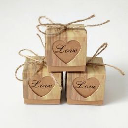 500pcs Gift Wrap Kraft Paper Hollow Out Love Heart Favour Gift Box Wedding Birthday Party Handmade Soap Jewellery Candy Packaging Boxes 5X5X5cm