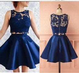 2019 Navy Blue Lace Graduation Short Prom Dresses 2 Pieces Sheer Neckline Hollow Back A-line Satin Homecoming Dress Party Cocktail Gowns