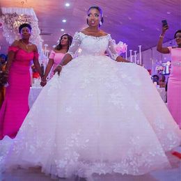 Afrikanisches Ballkleid Brautkleid 2020 von der Schulter Halb Langarm Elegante Spitze Hochzeitskleider Roben de Mariée