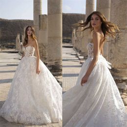 Luxury A-line Wedding Dresses Full Sequins Lace Appliqud Strapless Sleeveless Bridal Dress Ruched Tulle Sweep Train Bridal Gown Cheap