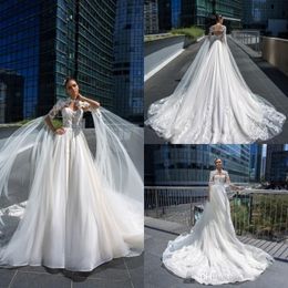 Plus Size Wedding Dresses With Cape Sweep Train Vintage Lace Appliques Tulle Wedding Dress Bridal Gowns