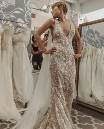 Luxury Mermaid Wedding Dresses Sexy Deep Neck Bridal Gowns 2019 With Tulle Wrap Dubai Sweep Tail Vestidos De Novia