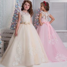 Sheer Jewel Neck Flower Girls Dresses Lace Applique Girls' Pageant Gowns Princess Tiered Ball Gown With Bow Sashes Party Kids Formal Wear