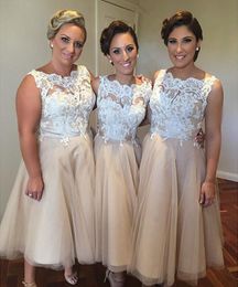 New Short Beach Bridesmaid Dresses Bateau White Lace Top Champagne Skirt Tea Length Maid of Honor For Wedding Plus Size Custom