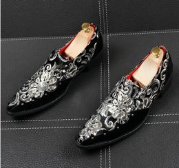 spring Men Wingtip Velvet Loafers Party wedding Shoes Europe Style gold Embroidered Velvet Slippers Driving moccasins