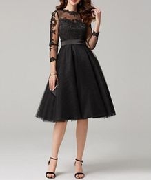 Black A-Line Illusion Neck Knee Length Homecoming Dresses Tulle Over Lace See Through 3/4 Length Sleeve Cocktail Dresses With Applique
