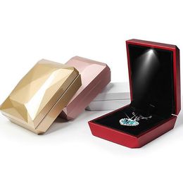 Deluxe LED Lighted Paint Propose Ring Pendant Necklace Jewellery Box Christmas Day Valentine Gift Package Box Case Holder