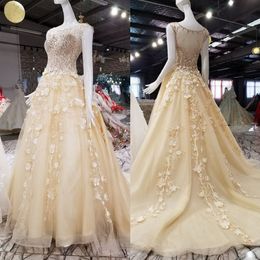 Sparkly Light Yellow Sequined Prom Dresses Bateau Neck Beaded See Through Back Formal Dress Sweep Train Tulle Plus Size Evening Gowns