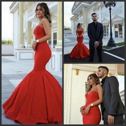 Red Chic Sweetheart Mermaid Evening Dresses Satin Zipper Back Women Party Gowns Ball Gowns Sweep Train Sleeveless Formal Prom Dresses