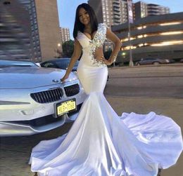 White Sheer Long Sleeves Satin Mermaid Prom Dresses 2019 Beaded Crystals Cutaway Sides Sweep Train Evening Gowns Vestidos De Festa