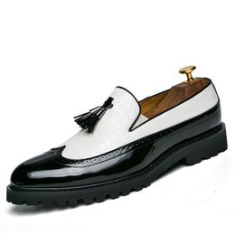 Men Business Patent Leather Tassel Formal Wedding Dress Shoes Italian Slip-On Loafers Oxford Shoes For Men Brogues