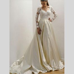 Ivory Satin Wedding Dresses Scoop Lace Long Sleeves Lace Appliques robe de mariée Sexy Back Sweep Train Plus Size Wedding Dresses