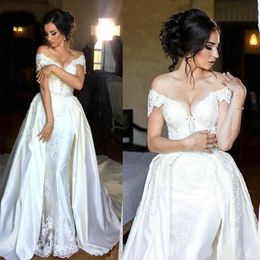 Desinger Off The Shoulder Dresses A Line Overskirt Lace Applique Chapel Train Satin Beaded Wedding Gown Vestido De Novia 403 Pplique Pplique