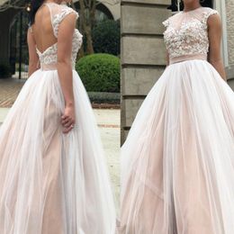 2019 Romantic Tulle Prom Dresses Jewel Short Sleeves Lace Applique Floor Length Evening Dresses Prom Gowns Free Fast Shipping