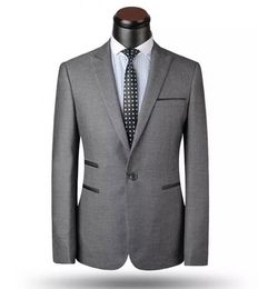 Popular One Button Groomsmen Peak Lapel Groom Tuxedos Groomsmen Best Man Suit Mens Wedding Suits Bridegroom (Jacket+Pants+Tie) B233
