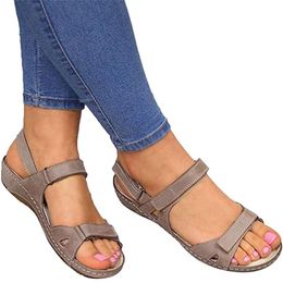 Floopi Sandals for Women Cute Open Toe Wide Elastic Design Summer Comfy Faux Leather Ankle Straps W/Flat Sole Memory Foam 09