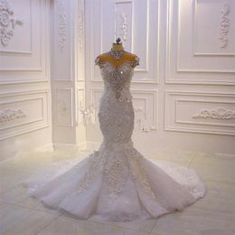 Luxus-High-Hals-Kristall-Perlen-Meerjungfrau-Hochzeitskleid Vintage-arabische Dubai 3D-Blumen-Spitze-Applique plus Größe Braut-Hochzeitskleider CPH057