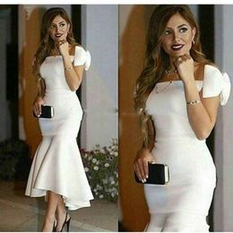 2020 New Arrival Elegant Short White Cocktail Dresses Off Shoulder Bateau Bow Mermaid Ruffle Tea Length Arabic Prom Party Homecoming Gowns
