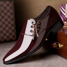 Fashion Men black white Comfortable Men Dress Slip-on Oxford Shoes Men Leather Wedding Shoes