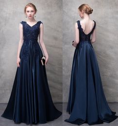 Dark Navy V Neck Satin Evening Dresses Formal Wear Sleeveless Simple Modest Floor Length Sequins Prom Dresses After Party Gowns