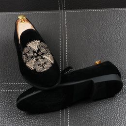 Hot Sale-2019 New Men's Designer gentleman embroidery Shoes Flats Oxfords 2019 Male Wedding Dress Prom shoes Sapato Social Masculino