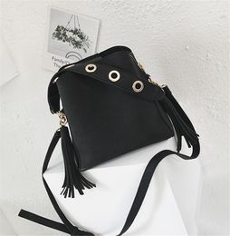 Designer-Luxury Handbag Scrub Women Bucket Bag Vintage Tassel Messenger Bag High Quality Retro Shoulder Bag Simple Crossbody Tote Fashion 3