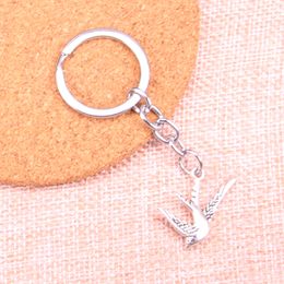 New Keychain 26*25mm flying swallow bird Pendants DIY Men Car Key Chain Ring Holder Keyring Souvenir Jewellery Gift