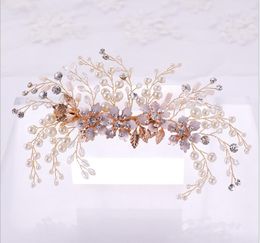 Hand-knitted crystal hair accessories White flower hair clips Wedding accessories