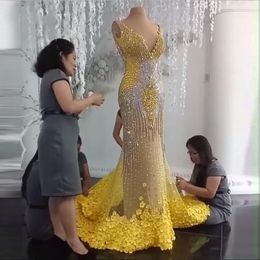 Major Beading Mermaid Evening Dresses Dubai African V Neck Handmade Flowers Appliques Beads Sequins Prom Dress Girls Pageant Gowns