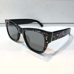 Luxury- 4338 sunglasses for men and women baroque style graffiti frame designer Italy
