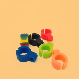 Latest Colorful Portable Silicone Cigarette Holder Finger Ring Support Innovative Design Preroll Smoking Stand Tool High Quality DHL Free