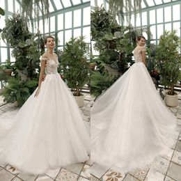 2020 Lace Wedding Dresses Jewel Short Sleeves Appliques Beach Bridal Gowns Button Back Sweep Train A Line Wedding Dress Robe De Mariee