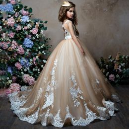 2020 New Cute Flower Girl Dresses For Weddings Ball Gown Tulle Appliques Lace Beaded Long First Communion Dresses Little Girl2125
