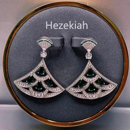 Hezekiah 925 Pendientes de aguja Tremella Falda grande Gota para el oído Temperamento dama Fiesta de baile Calidad de gama alta Moda de lujo Pendientes de borlas caliente