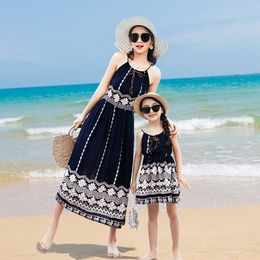 2021 Family Matching Outfits Mamãe e Mim Verão Roupas Mãe Filha Roupas Bohemian Pai-Child Beach Dress 0912
