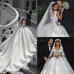 Saudi Arabian Ball Gown Vintage Wedding Dresses Plus Size V Back Lace Wedding Gowns with Veil Customise robe de mariée