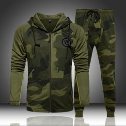 Camo Men Tracksuit Hooded Outerwear Hoodie Set 2 Pieces Autumn Sporting Male Fitness Camouflage Sweatshirts Jacket + Pants Sets CX200730