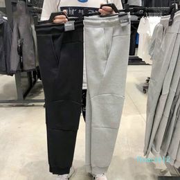 2020 men designer summer pants classic sports sweatpants mens pants Laminated zipper design top Material Asian size fitness jogger281H