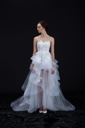 2020 New Designer A Line Wedding Dresses Lace Applique Strapless Beach Wedding Gowns Beaded Bridal Gown Ruffles Custom Made Wedding Dress