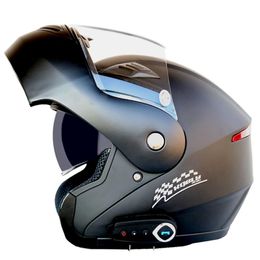 Motorcycle helmet Motorcycle Bluetooth helmet Road racing Open Good sound quality Comes with radio Battery life