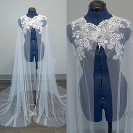 Menteau Designer Jacket Winter Coats Women White Wrap Sweep Length Women Wedding Robe Lace Applique Bridal Cloak