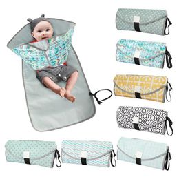 Baby Changing Pads Foldable Infant Baby Urine Mat Waterproof Diaper Cover Mat Mom Travel Nappy Bag 11 Designs DW5553