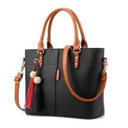 Luxury Handbags Leather Bags Designer Women Tassel Solid 2020 Big Shoulder Messenger For Ladies Crossbody Hand Bag Ciiiq