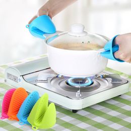 Silicone Oven Glove Clip Cake Bakeware Heat Resistant Non-slip Hand Clip Convenient Oven Microwave Mitt WB2315