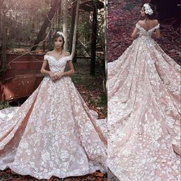 2024 Blush Pink Off Shoulder Ball Gown Wedding Dresses Lace Appliques Beads 3D Flowers Long Cathedral Train Princess Formal Bridal Gowns 403