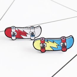 Sliding Plate Skateboard Funny Enamel Brooches Pins for Women Christmas Demin Shirt Decor Brooch Pin Metal Kawaii Badge Fashion Jewelry