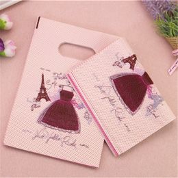 2019 New Style Wholesale 100pcs/lot 13*18cm Luxury European Vintage Eiffel Tower Gift Packaging Fashion Loutique Skirt Gift Bag