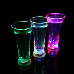 Funny Drinkware Rainbow Colour Cup Flashing LED Cups Water Mug Cool Drink Beer Wine Glasses Bar Party Decoration Sea Shipping DDA170